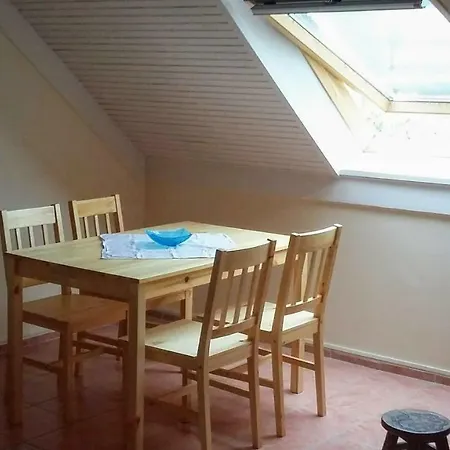 Zozi Csaladi Apartman 아파트