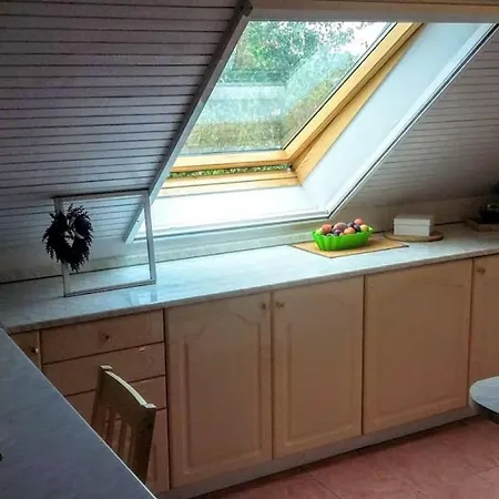 Zozi Csaladi Apartman * 에게르